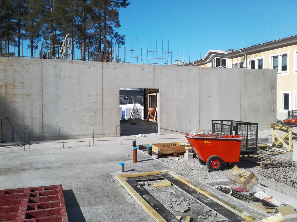 Wykonanie kompletnej konstrukcji betonowej budynku szkoły w Robertsförs, Hantverkargränd 4 (Szwecja)