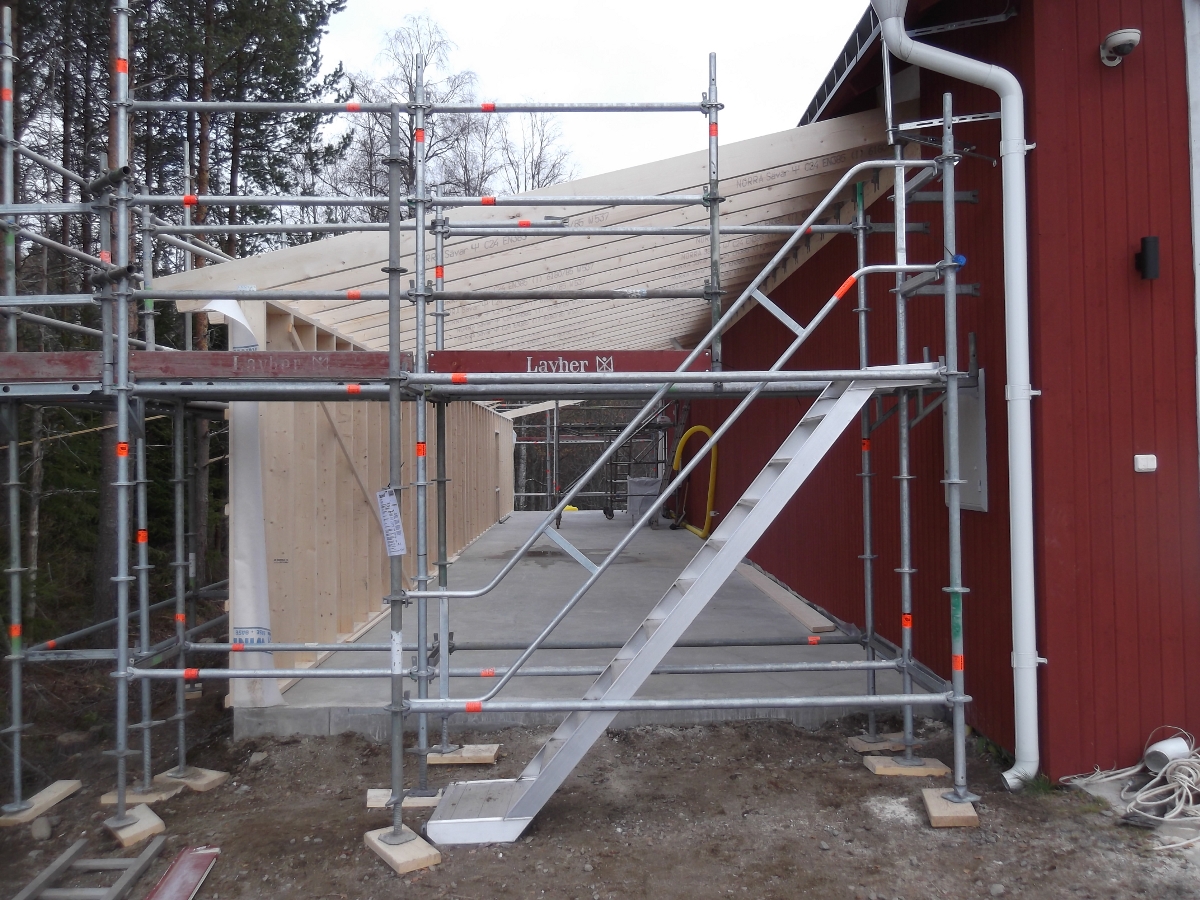 Wykonanie fundamentów pod domki wypoczynkowe, dobudowa garażu o konstrukcji drewnianej w miejscowości Täfteå (Szwecja)